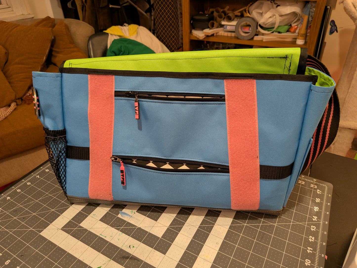 Custom Large Messenger