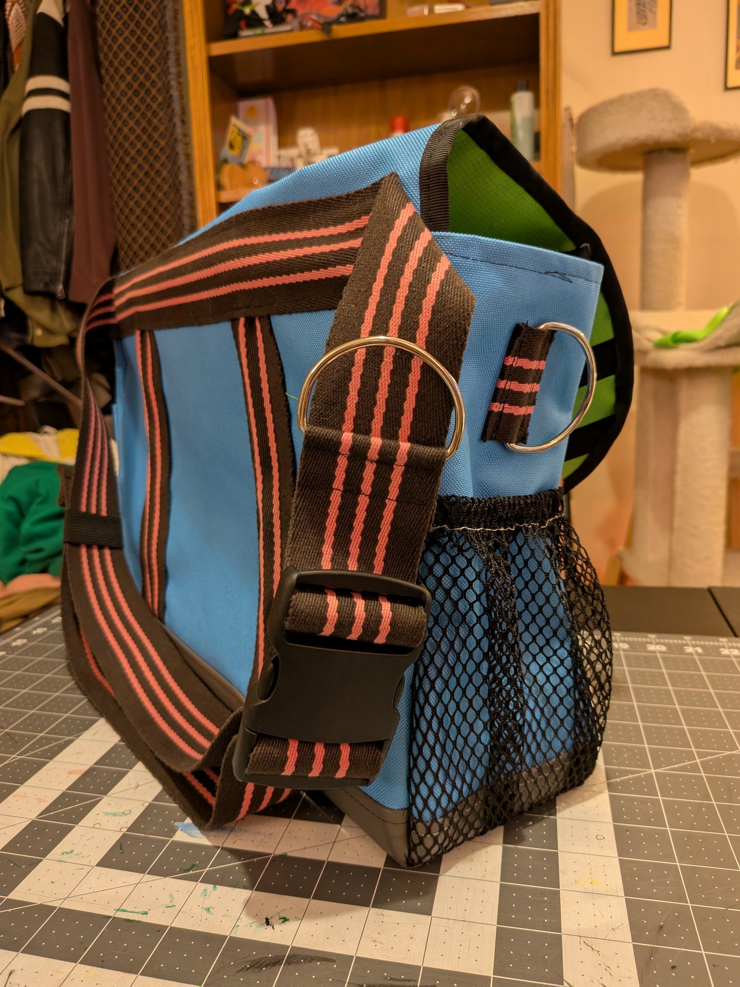 Custom Large Messenger