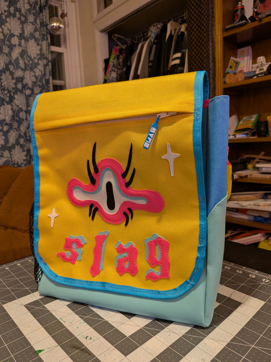 Cait's Tall Messenger